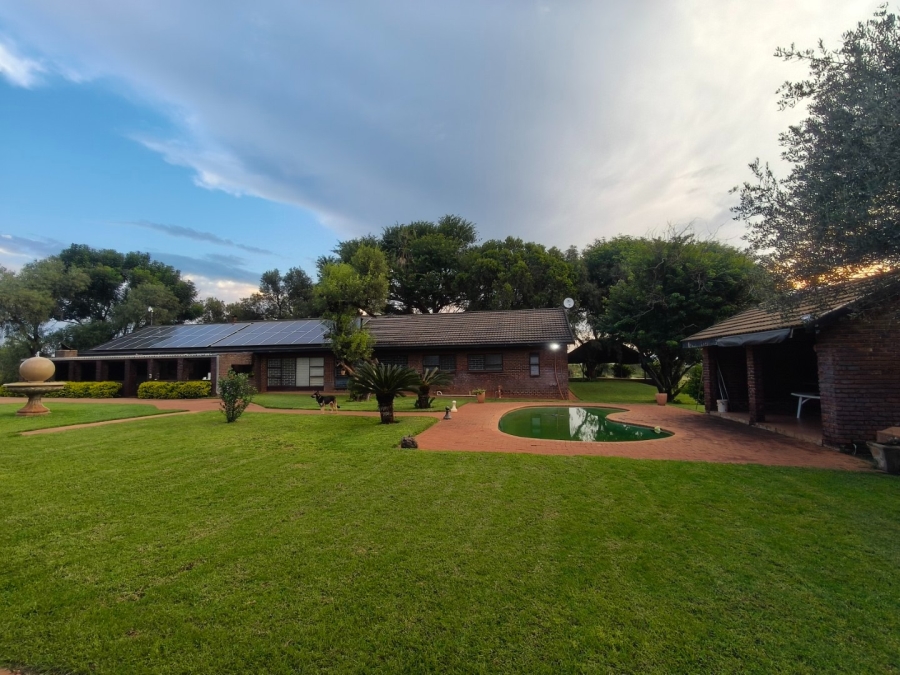 3 Bedroom Property for Sale in Rustenburg Rural North West